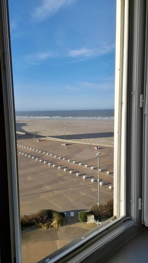 Berck: Front De Mer Avec Vue Sur La Plage Esterno foto