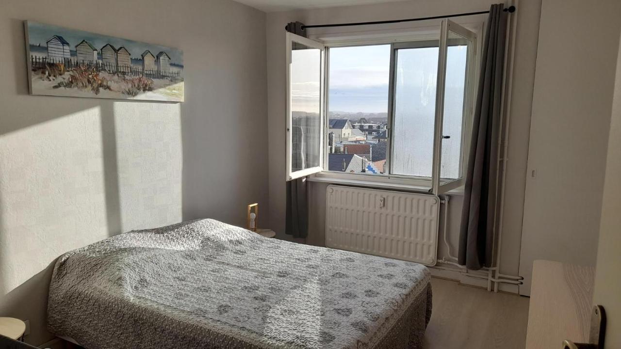 Berck: Front De Mer Avec Vue Sur La Plage Esterno foto